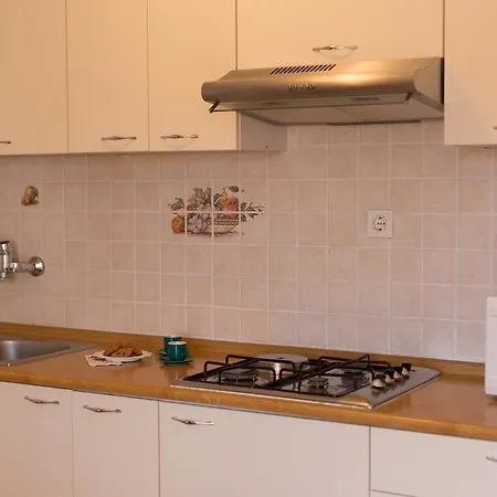 Iva Apartment *