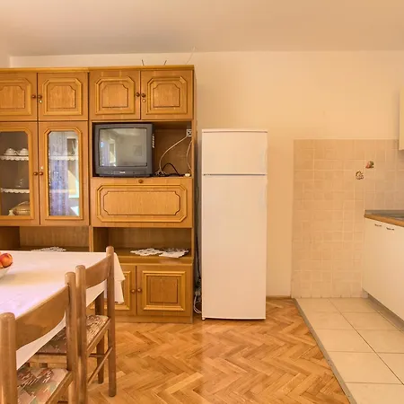 Iva Apartment
